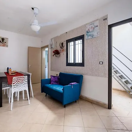Σπίτι διακοπών Terrazza Sullacqua Seafront Retreat Torre Squillace