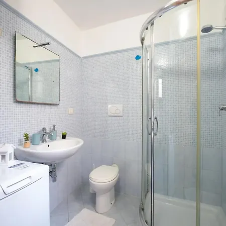 Terrazza Sullacqua Seafront Retreat * Torre Squillace