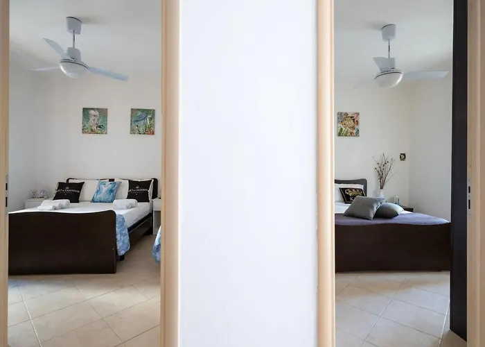 Terrazza Sullacqua Seafront Retreat Casa de Férias