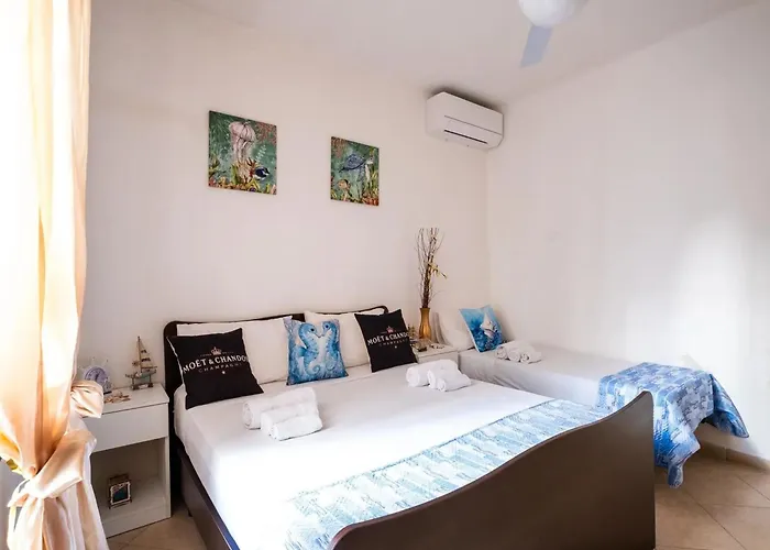 Terrazza Sullacqua Seafront Retreat Casa de Férias *