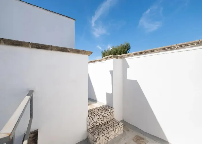 Terrazza Sullacqua Seafront Retreat